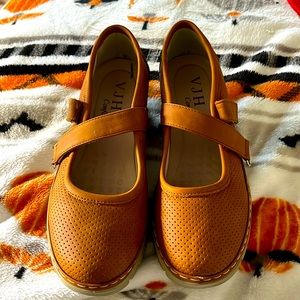 Cute comfort penny loafers 👞